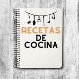 Cuadernos tapa flexible con hojas en blanco.